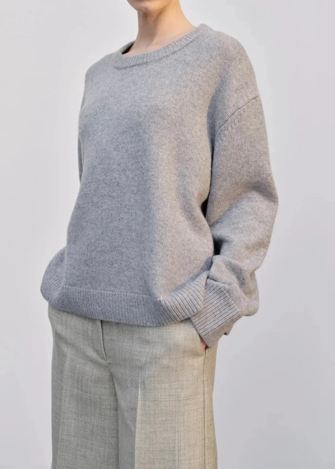 DOOFA KNIT ROUNDNECK | LIGHT GREY