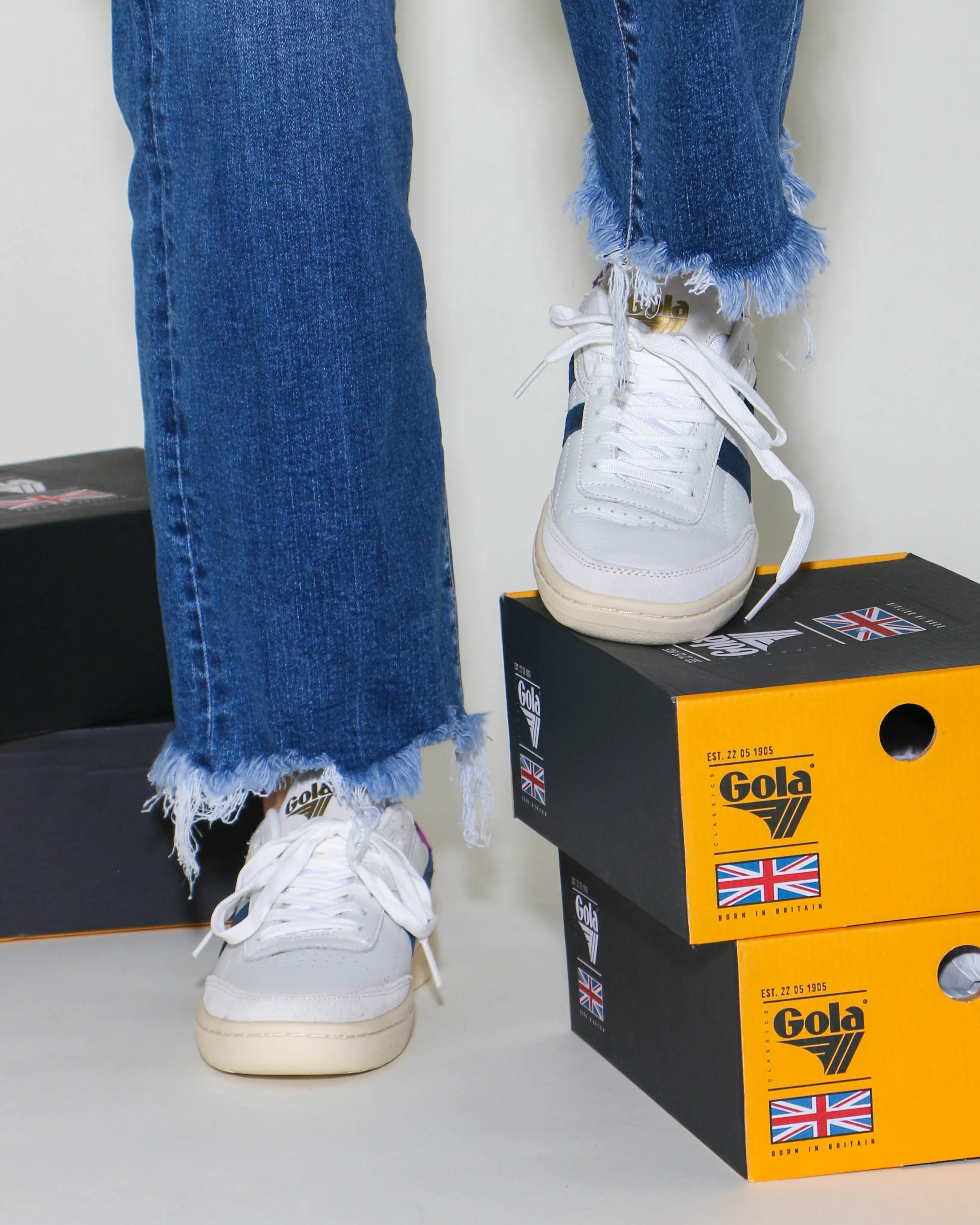 Gola Falcon Sneaker in White/Navy/Foxglove