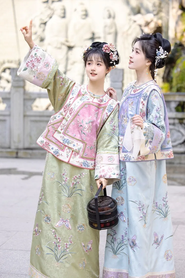 Meng Meng 萌萌 Qing Dynasty Embroidered Changyi Dress