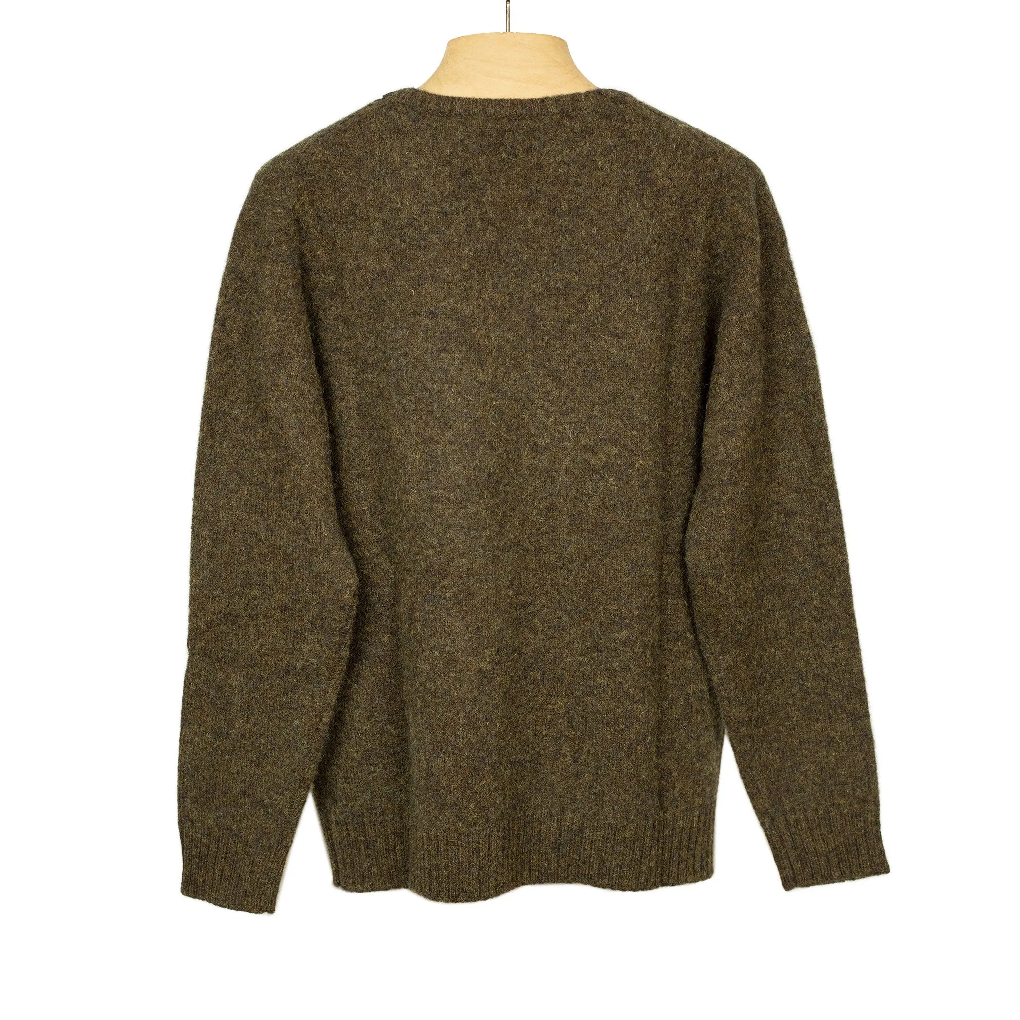 Saddle shoulder sweater in "Cocoa Brown" washed shetland wool