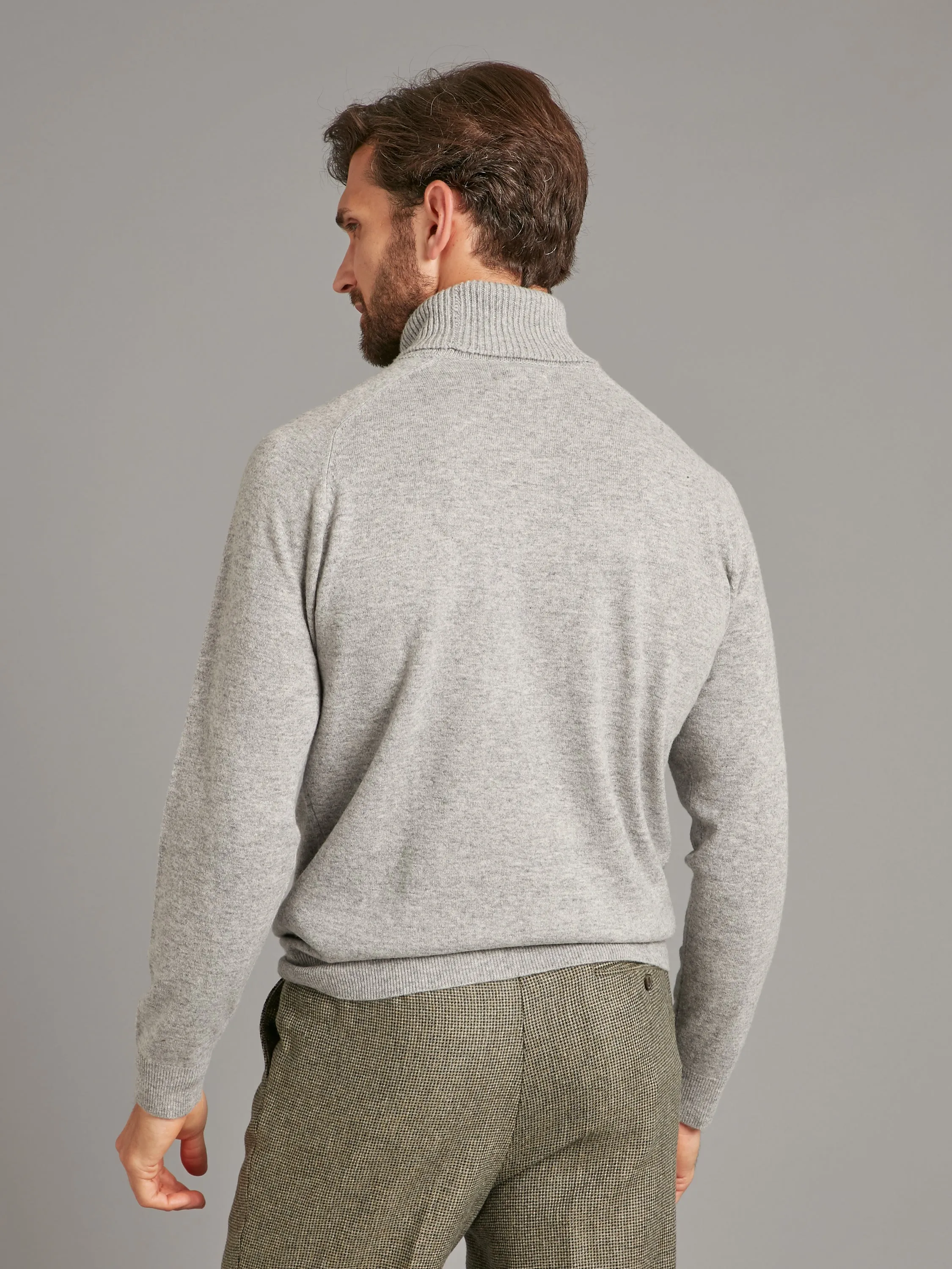 Turtle Neck Sweater - Super Geelong Silver